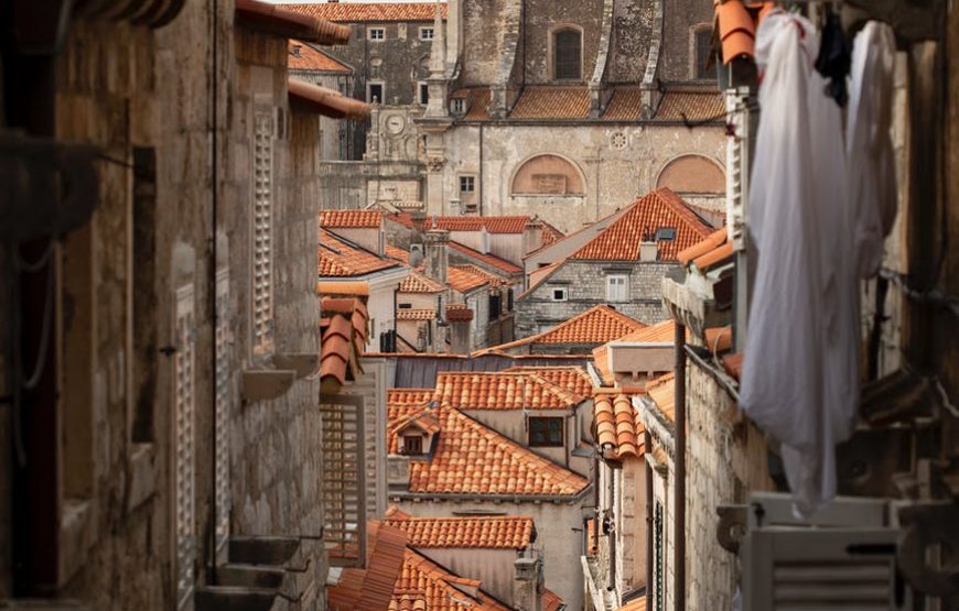 Tour from Dubrovnik to Athens: Seven countries in 14 days