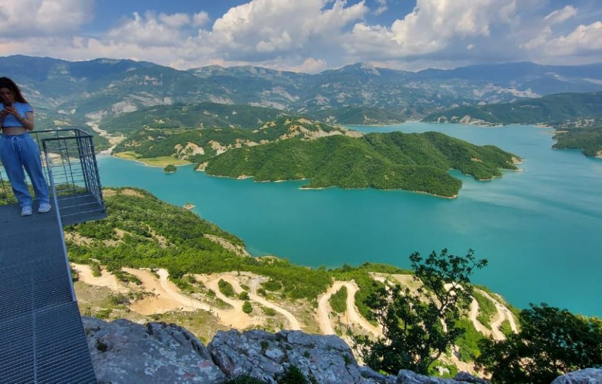 Self-Guided Hiking Tour of Bovilla Lake from Tirana