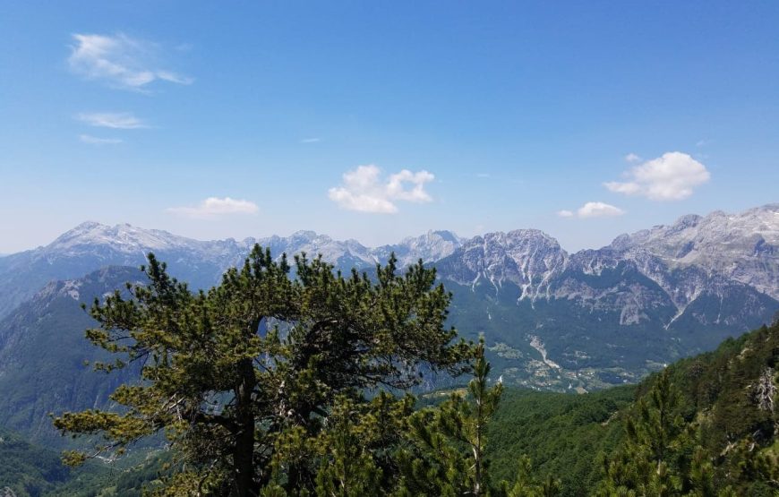 Hiking tour of Komani Lake & Valbona Valley in 3 days