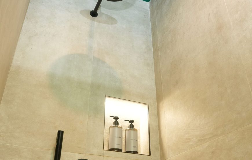 Ambassador Skyline 2: 12000 Lek/Nata