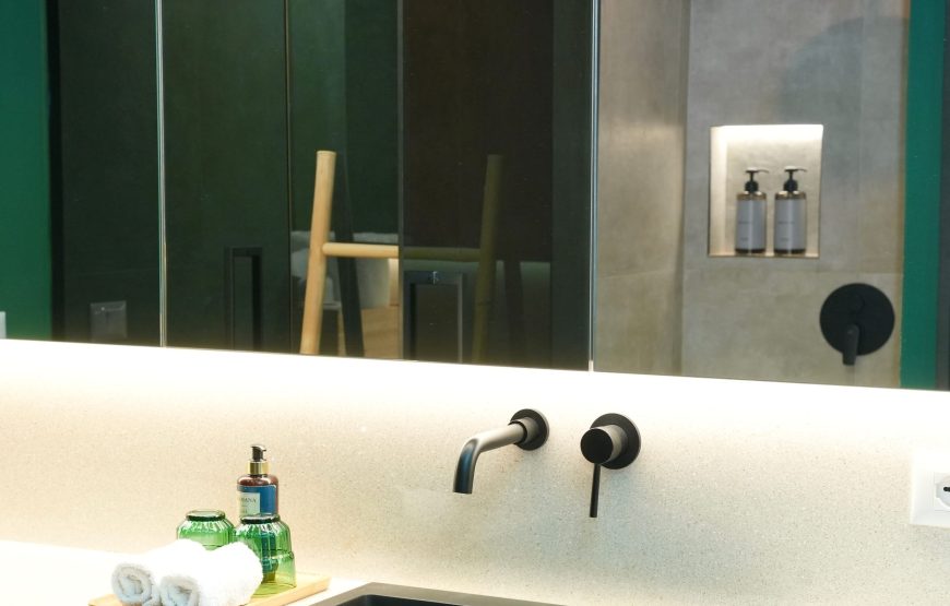 Ambassador Skyline 2: 12000 Lek/Nata