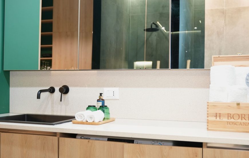 Ambassador Skyline 1: 12000 Lek/Nata