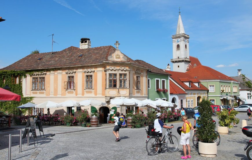Venice to Dubrovnik / Split: Grand Tour of Central Europe & the Enchanting Balkans