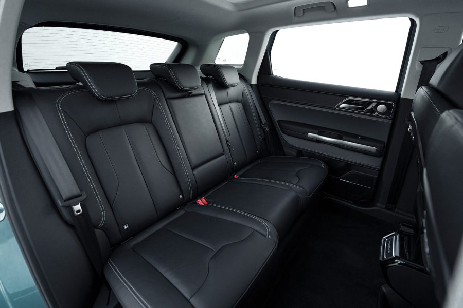 Rent a SUV with a driver in Albania & The Balkans