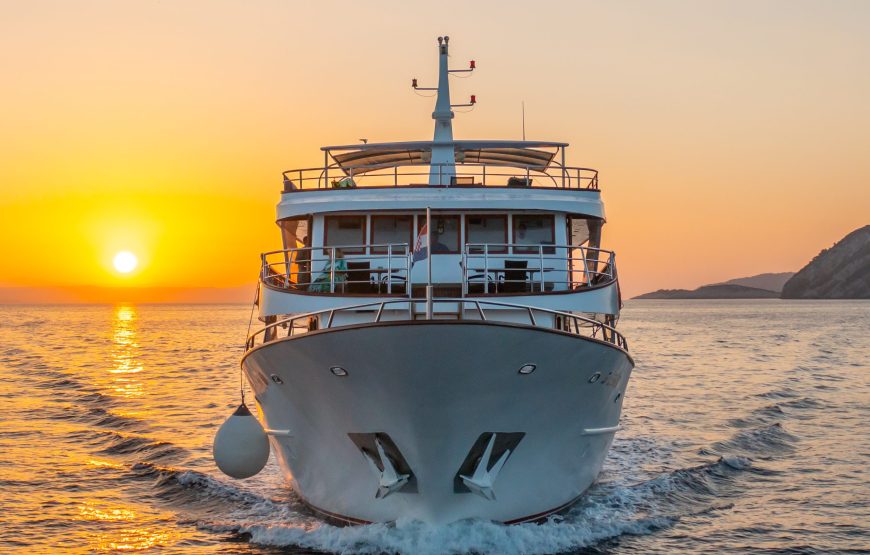 Cruise Croatian Islands; Split to Dubrovnik in 8 Days